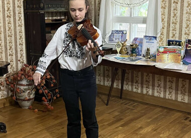 Концертна програма до Дня Європи в Україні та Міжнародного Дню Матері в музеї -садибі І.П.Котляревського
