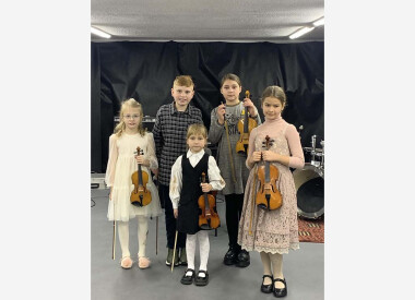 Учні молодших класів струнно-смичкового відділу склали свій передноворічний іспит