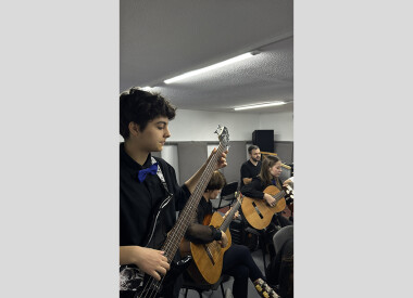 Презентація інструменту гітара