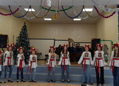 Концерт учнів вокально-хорового відділу "Різдвяна зірка "