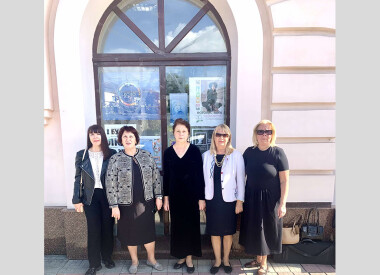 Участь камерного ансамблю "Класика"у відкритті художньої виставки