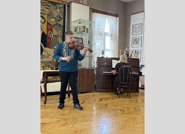 "Великодні передзвони"- мистецький захід в літературній частині музею І.П.Котляревського
