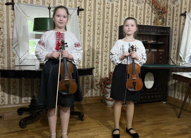 Концертна програма до Дня Європи в Україні та Міжнародного Дню Матері в музеї -садибі І.П.Котляревського
