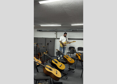 Презентація інструменту гітара