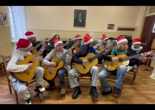 Ансамбль гітаристів «Мармелад»В. Панюс: «Зимове попурі»