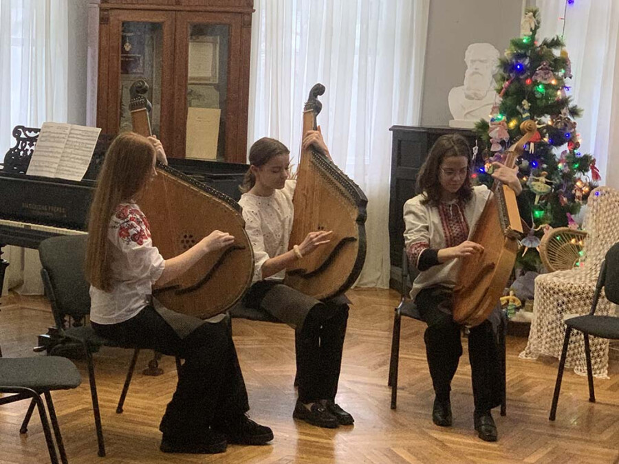 Музей Короленка. Гітара, Бандура